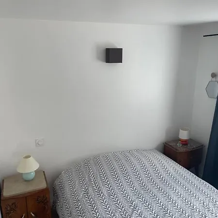 Magnifique Maison Renovee, 10pers Ferienhaus Rencurel